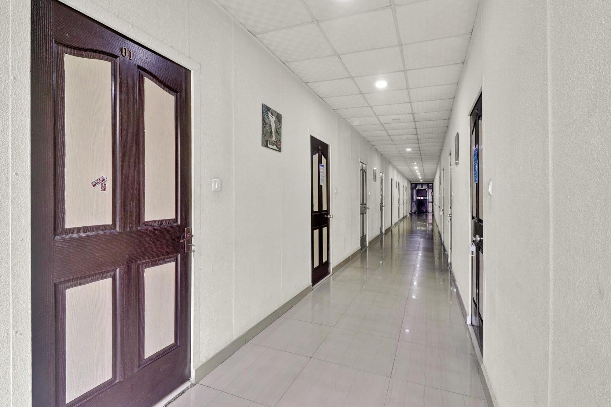 Hotel O Drizzling Land Muradnagar المظهر الخارجي الصورة